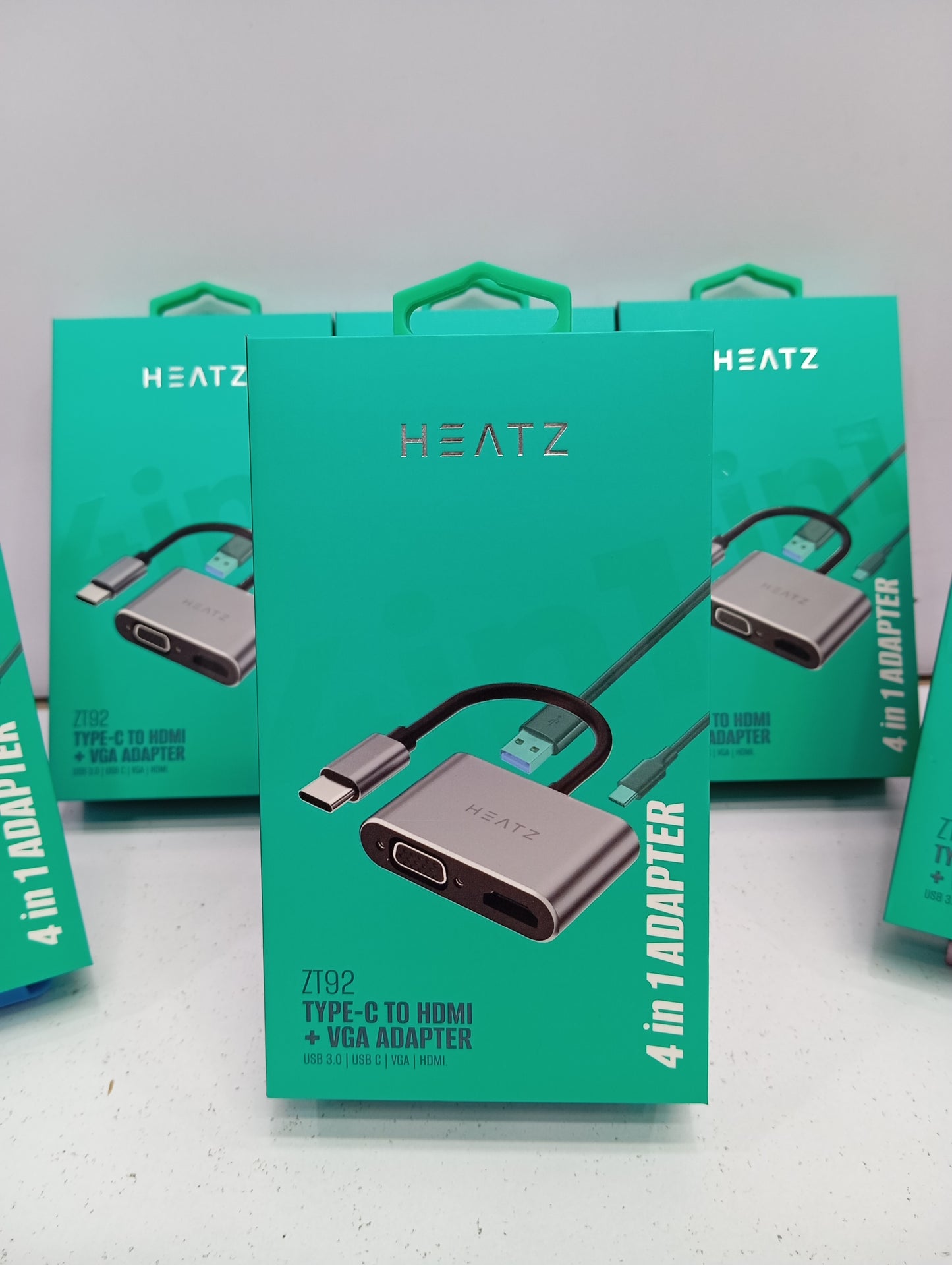 HEATZ 4 in 1, Type c to HDMI + VGA connector. 4K Ultra HD